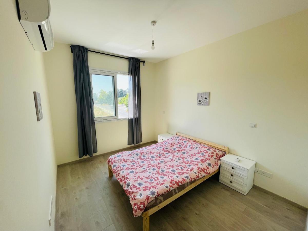 City Center Cozy Apt Пафос Екстериор снимка